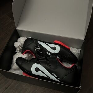 Women’s peloton NEW shoes
